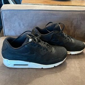 Nike Air Max size 9